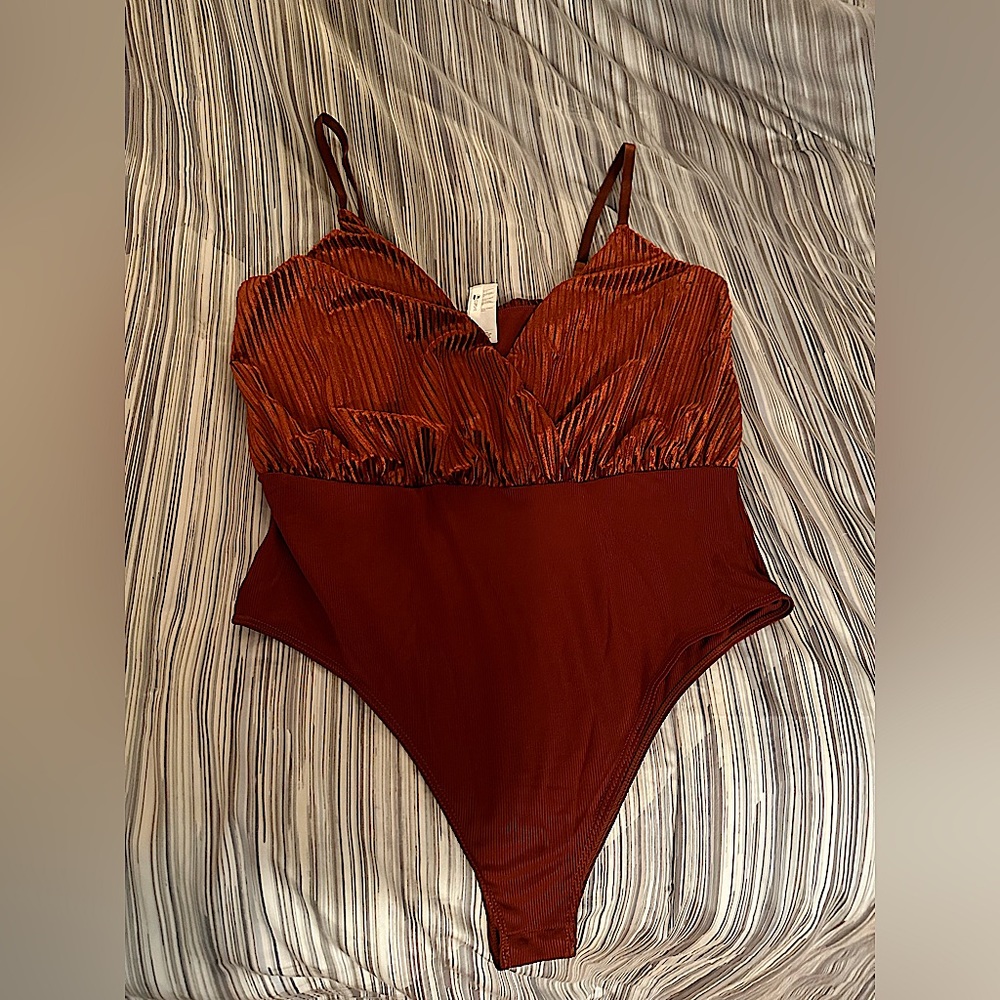 Cupshe large rust colored body suit